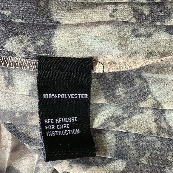 PINK AND BLACK MARBLE PRINTED PLEATED BLOUSE - Picture 6 of 7